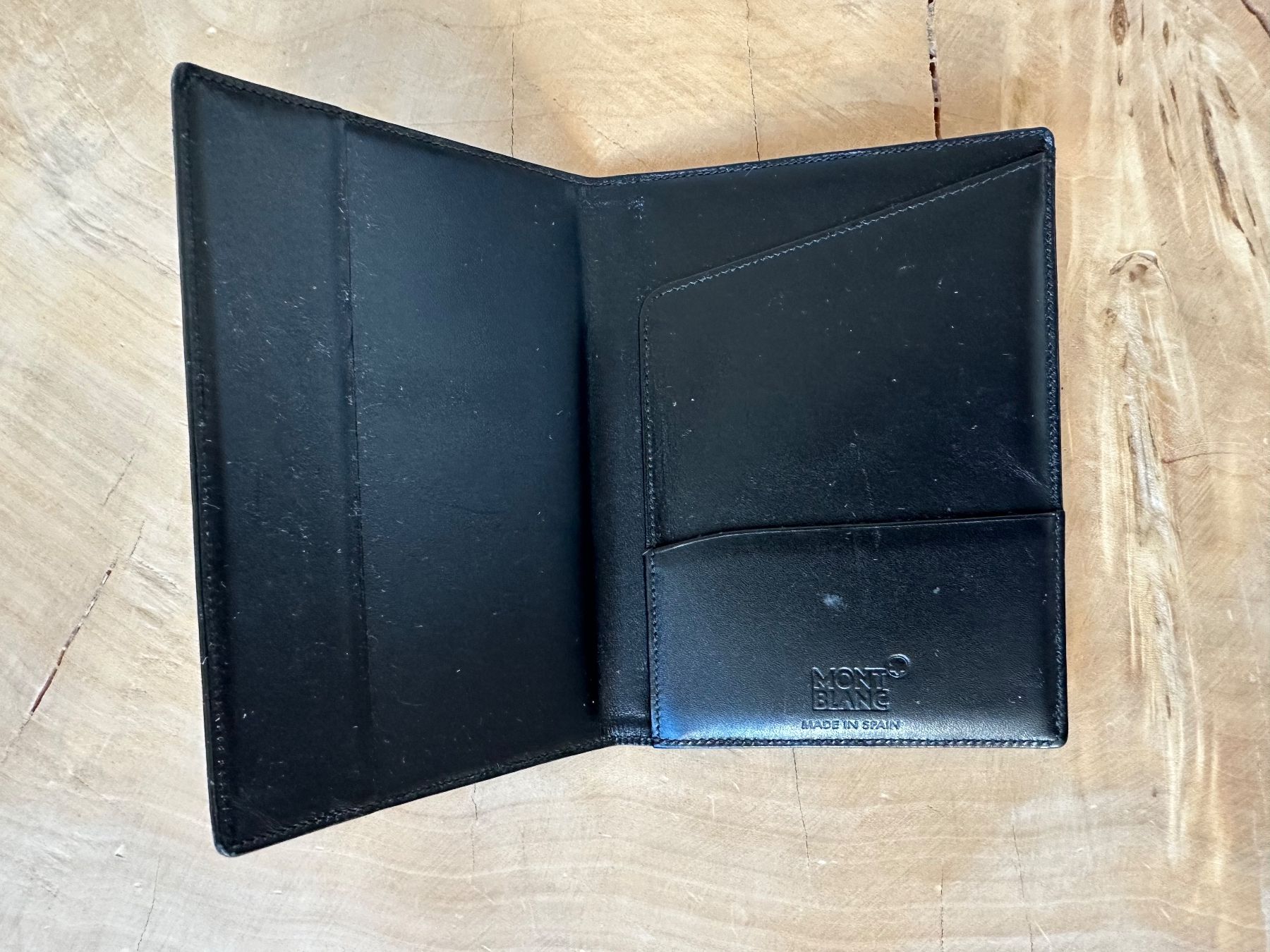 Montblanc Altro in  Abbigliamento & Accessori: MONT BLANC Passhülle, schwarz – Usato da Dübendorf venduto da liism 1