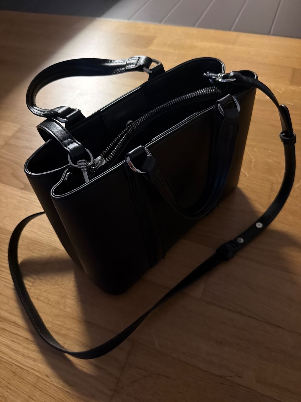 Taschen für Damen: tasche schwarz – Gebraucht aus Bonstetten von juliestore 3