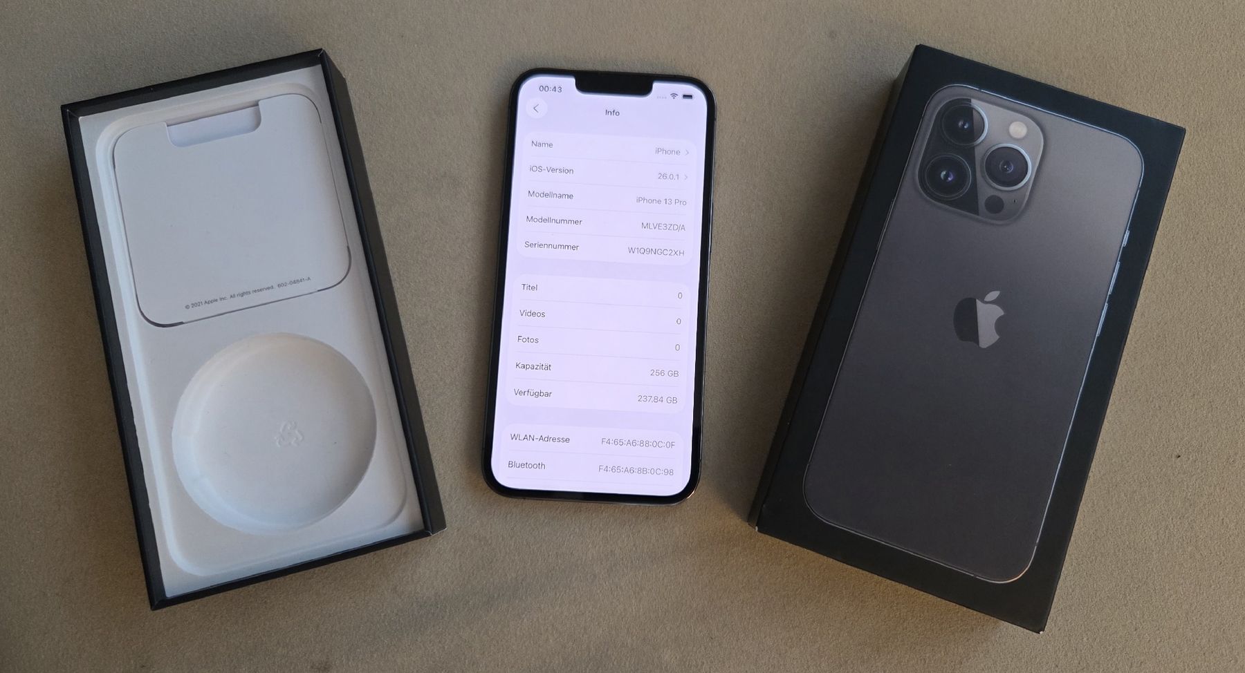 Apple Handys / Smartphones: iPhone 13 Pro 256GB Graphite – Neu (gemäss Beschreibung) aus Eglisau von tour-divoir