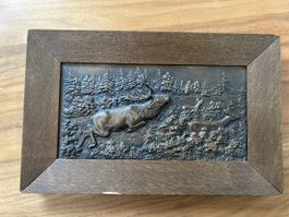 Massives Hirsch-Bronze-Relief