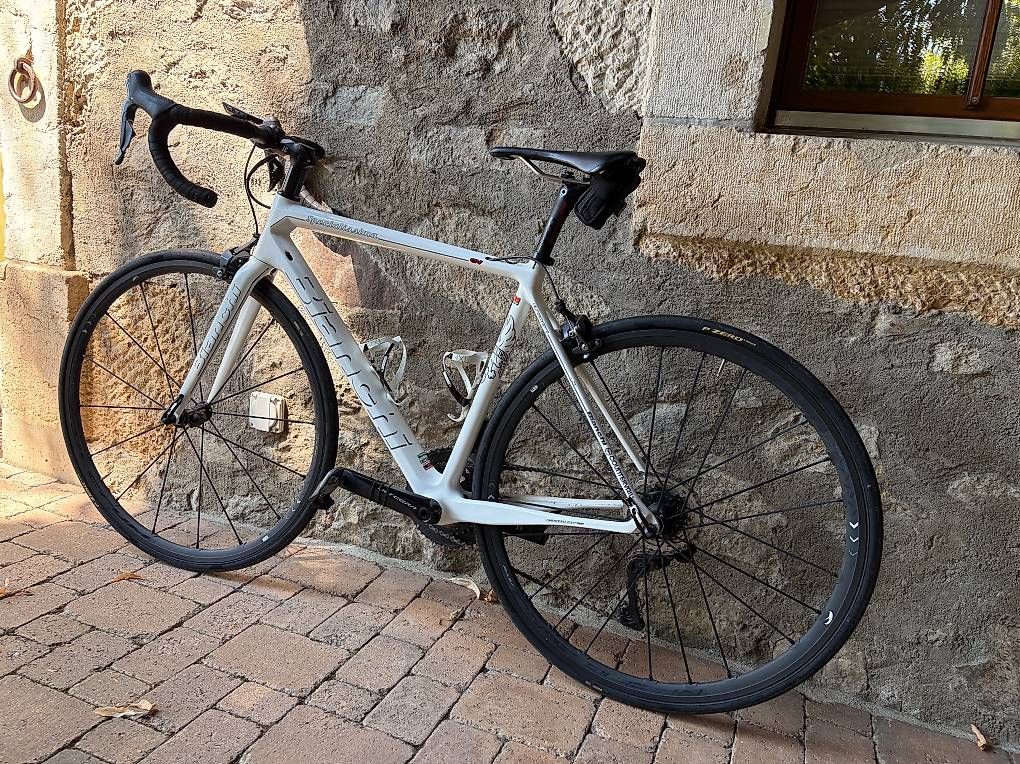 Vélos: Bianchi Specialissima – D'occasion à Cugy VD par LaBerallaz