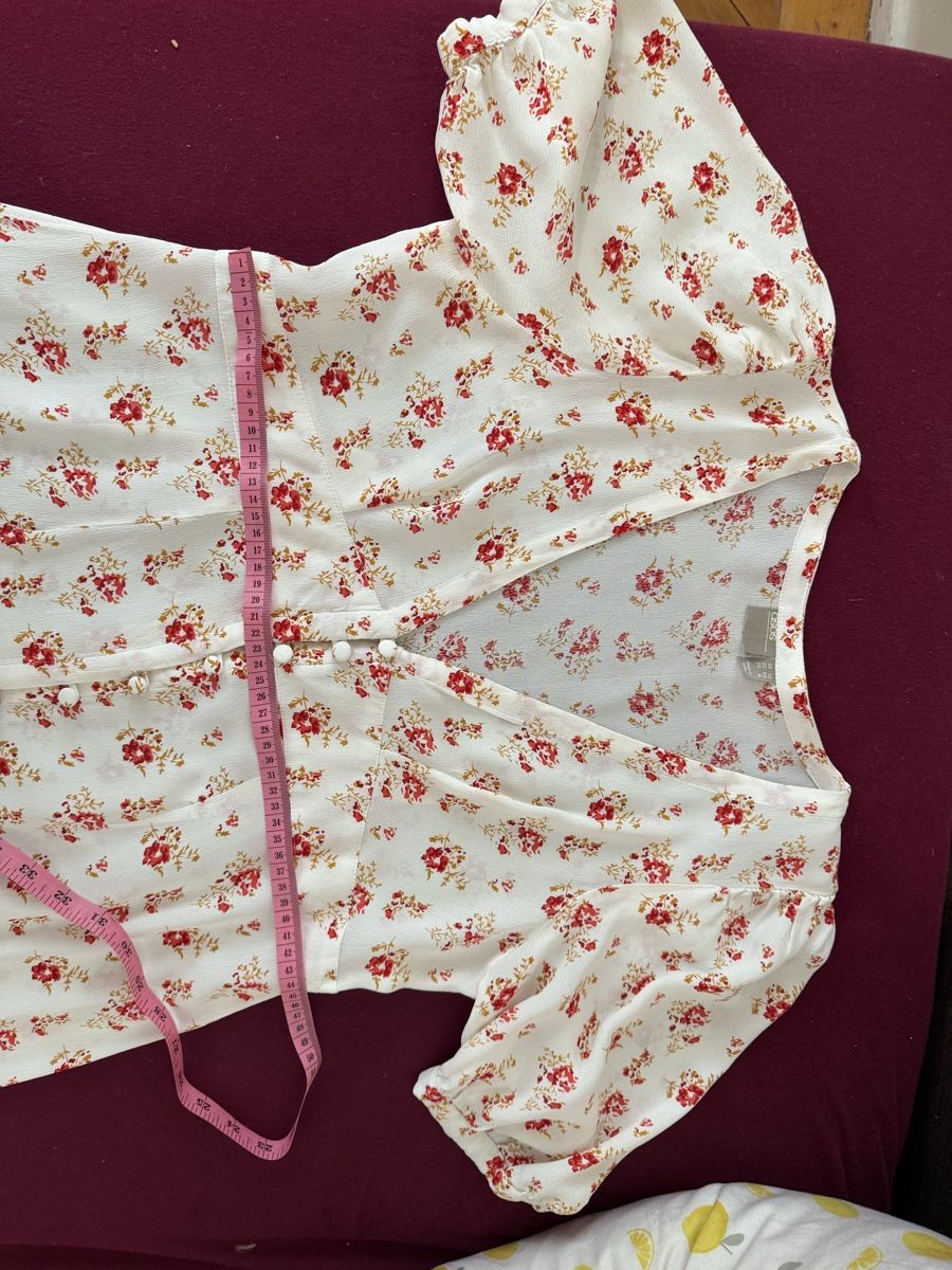 Asos Kleider: Robe fleurie blanche ASOS – Neu (gemäss Beschreibung) aus Le Locle von tchanatakoua 6