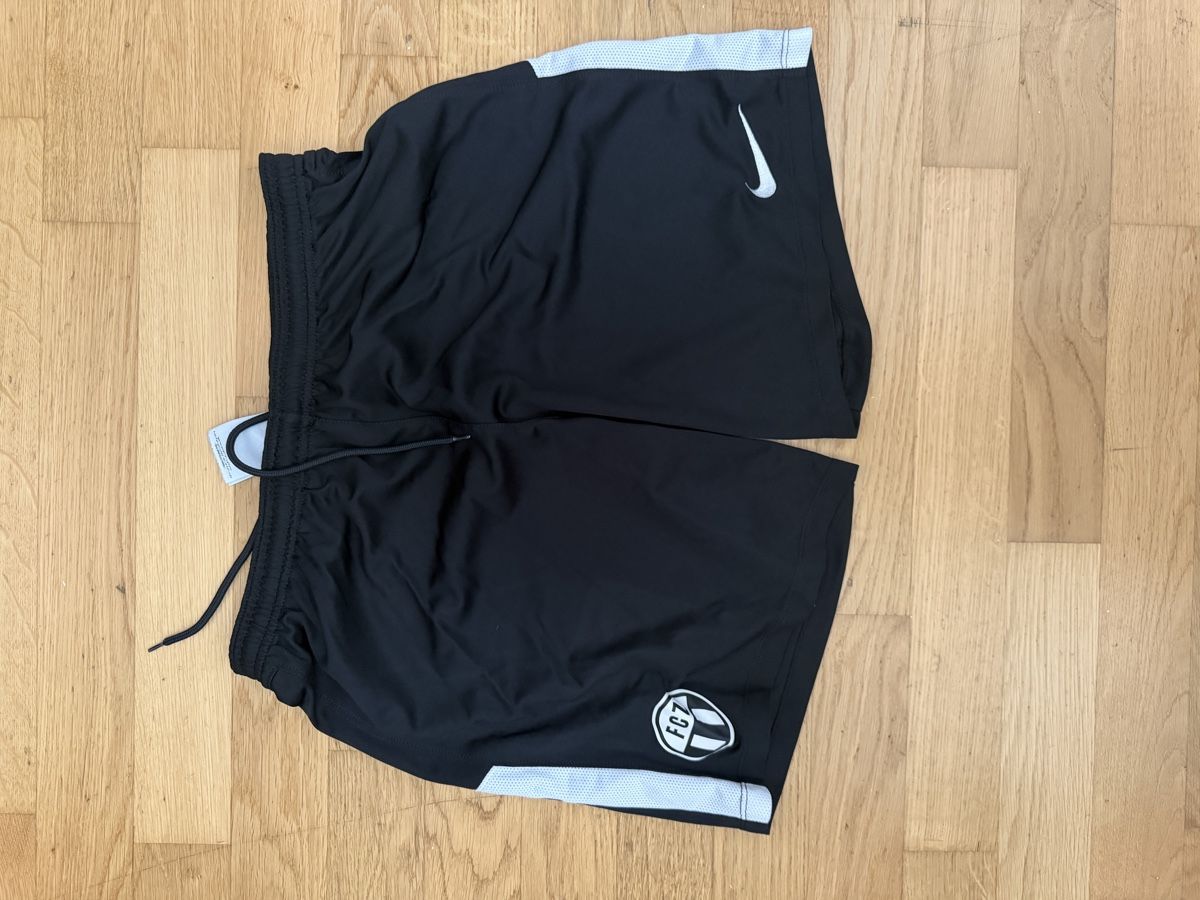 Pantaloni: Fc Zürich Match Hosen – Usato da Fällanden venduto da lor_6bj9