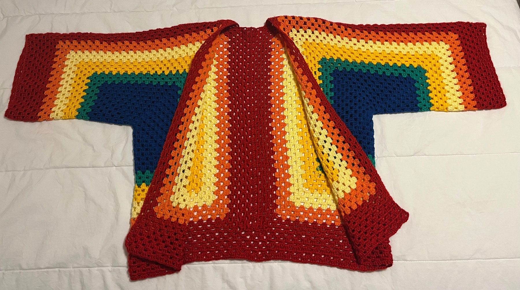 Pulls & Sweat-shirts: Pull multicolore – Neuf avec emballage d'origine à Biel-Bienne par Doriskoloris 1