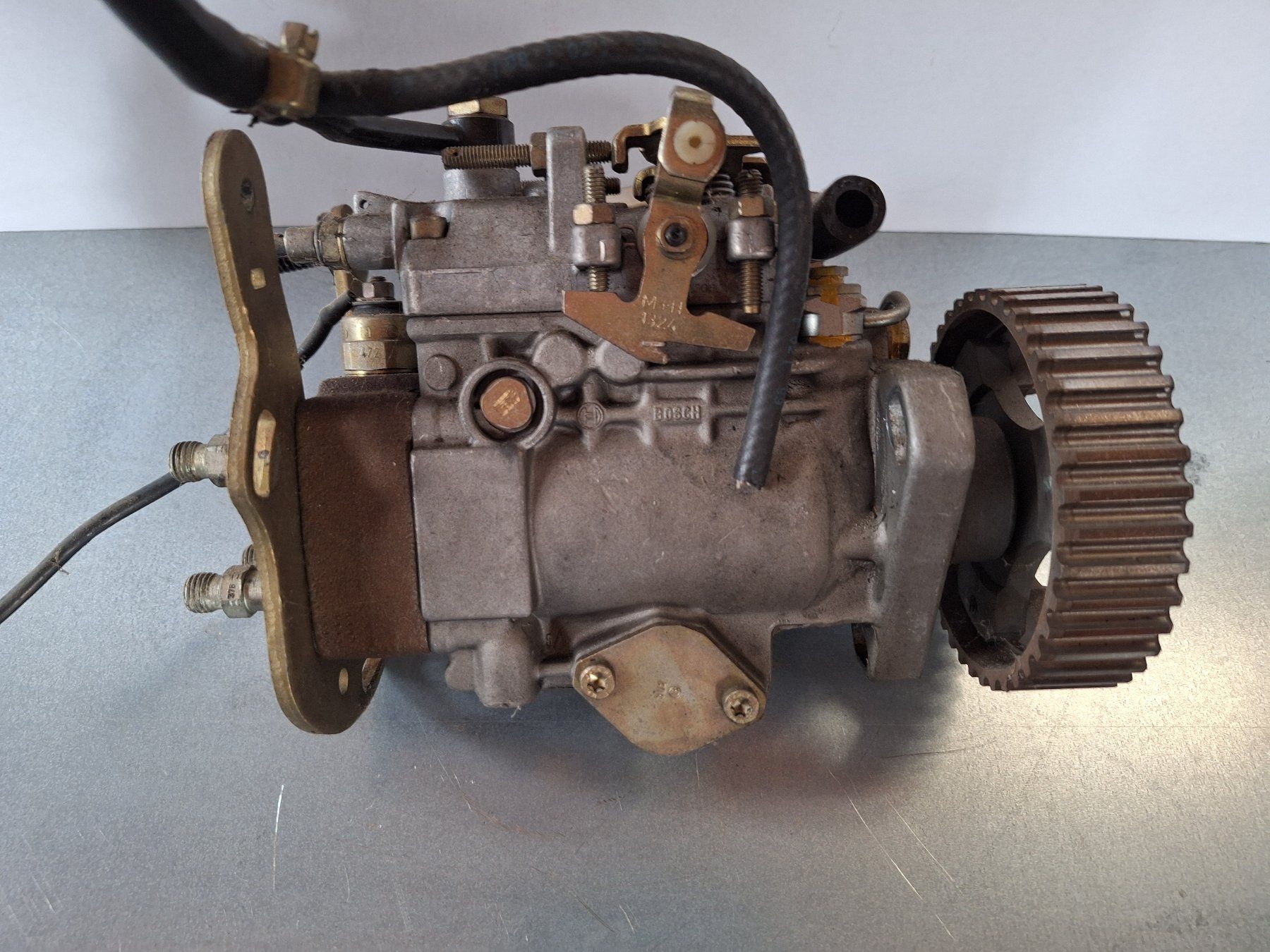 Bosch Tutti pezzi di ricambio auto: 3 X Einspritzpumpen Bosch – Usato da Madiswil venduto da 20gls 1
