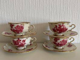 4 tasses en  porcelaine JLMENAU (Carmen) motif floral