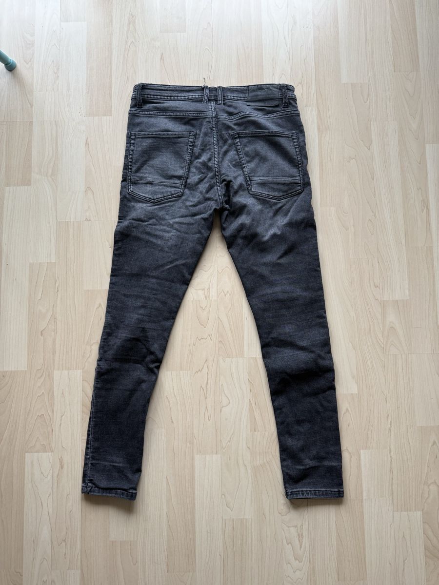 H&M Pantaloni: 2 Paar Jeanshosen – Usato da Embrach venduto da JoeMeltingJelly 6