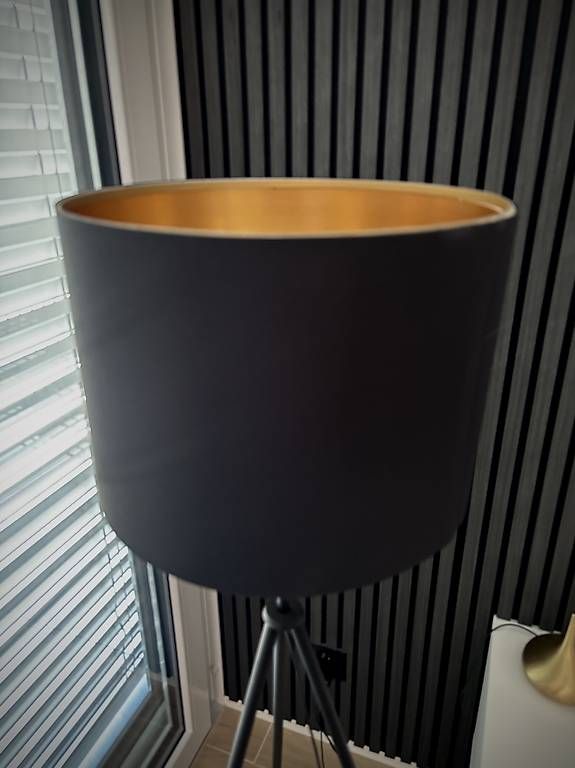 Lampen: Lampadaire trépied – Gebraucht aus St-Aubin-Sauges von Dani260 1