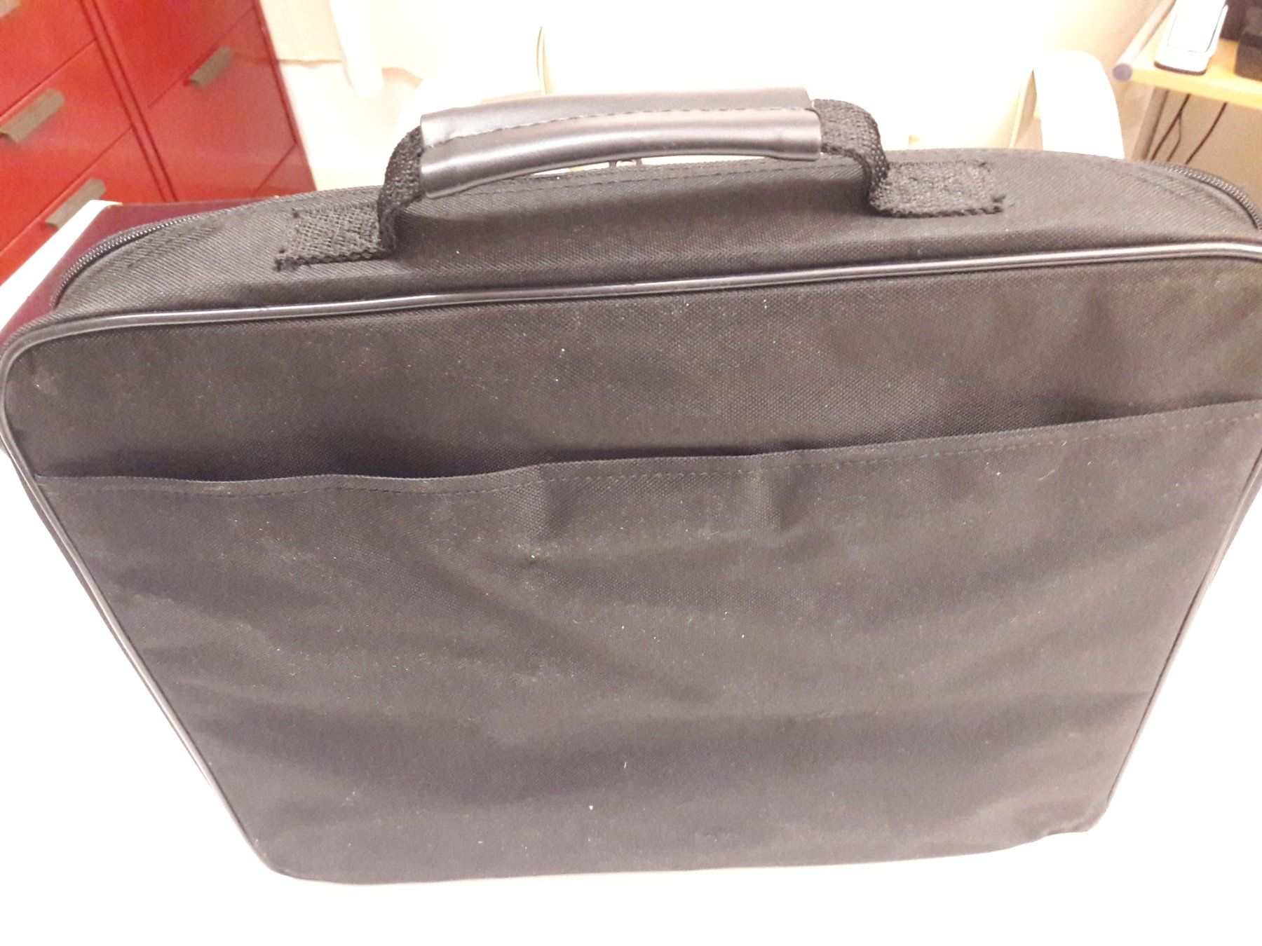 Valises & Sacs: Aktentasche / Laptop Grösse – Neuf (Voir description) à Zollikerberg par Kaugo 1