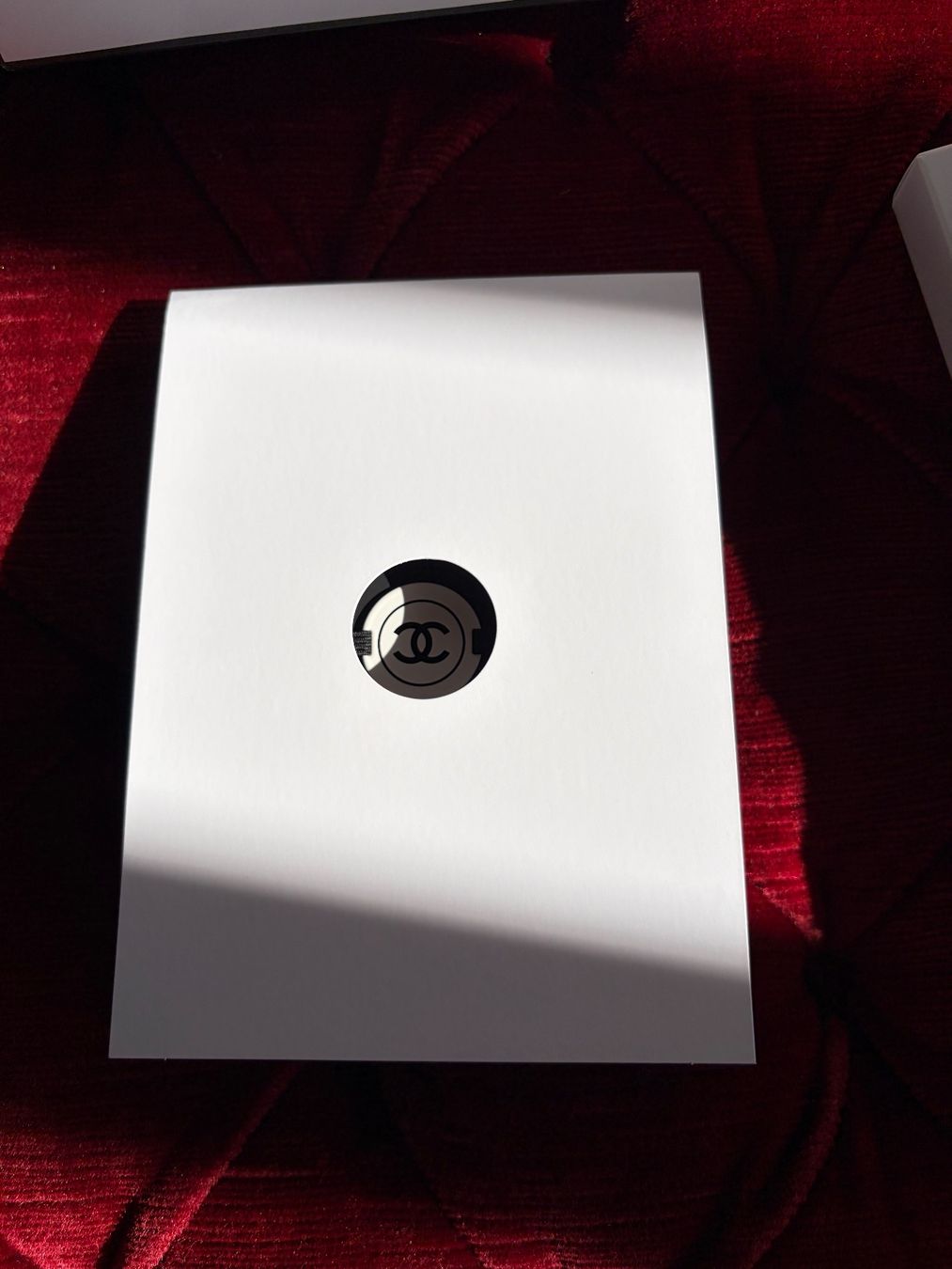 Libri: CHANEL  LA COLLECTION  Buch  / Notizbuch mit Bleistift / – Nuovo (secondo la descrizione) da Interlaken venduto da Bona55 5