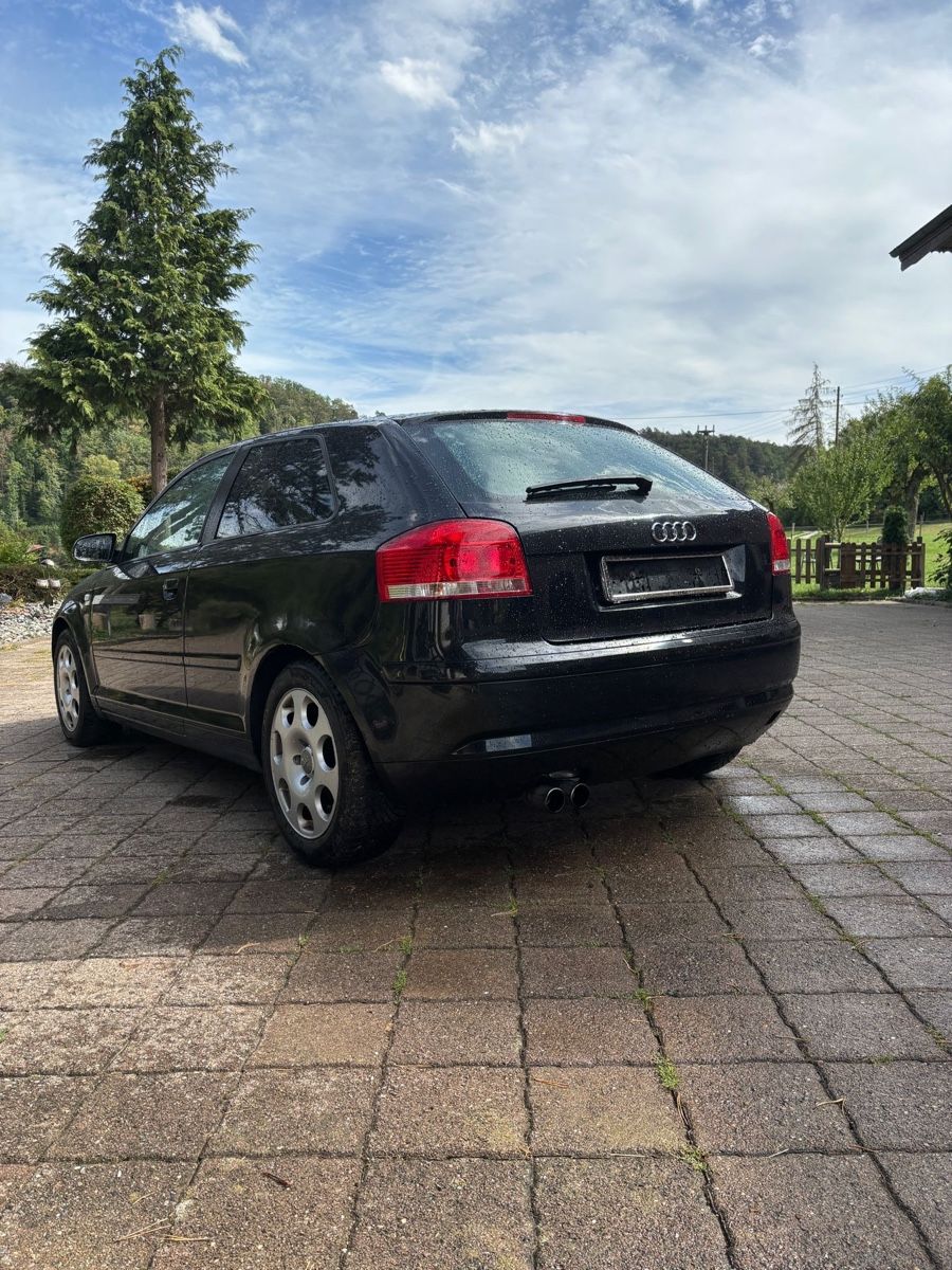 Audi Autos: Audi A3 2.0FSI – Défectueux à Zürich par YarosBaros 3