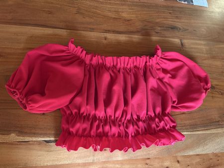 Schulterfreies Oberteil rot, Grösse M. Neu. Cameo Rose