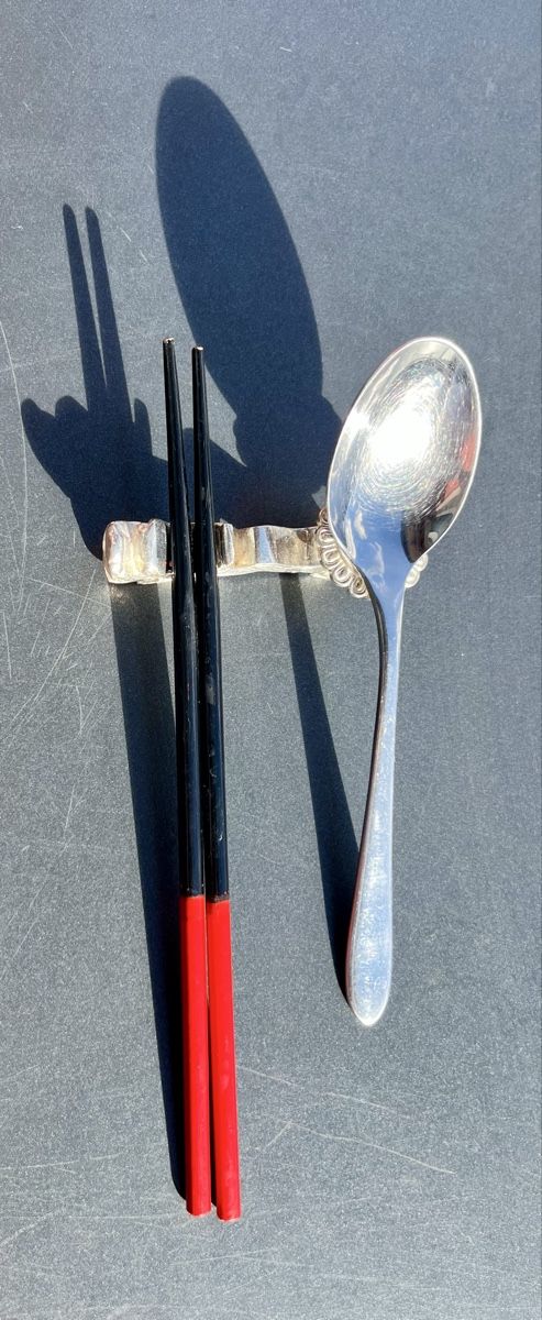 Bestecksets: Vintage Messerbank / Stäbchenhalter Drache & Lotus – Gebraucht aus Zürich von Hypera 5