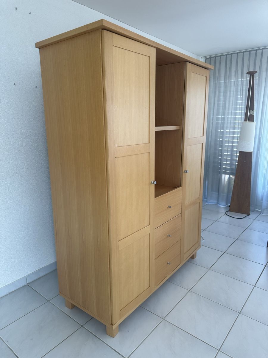 Armadi: Solid Wood Storage Unit - Perfect for Kid’s Organization! – Usato da Thalwil venduto da pma_s7gz 3