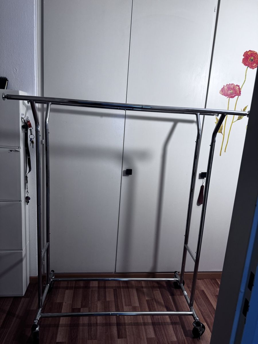 Altro in Decorazioni & Accessori: Grosse Kleiderständer  – Usato da Mönchaltorf venduto da gol_pg75 2