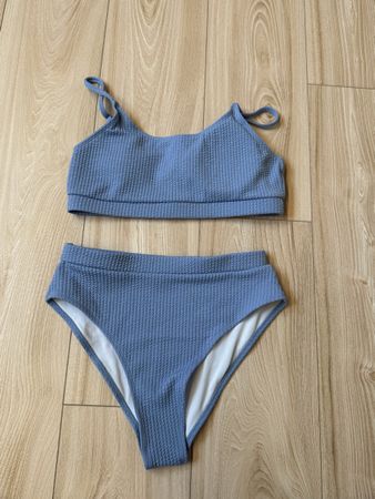 Blauer Bikini