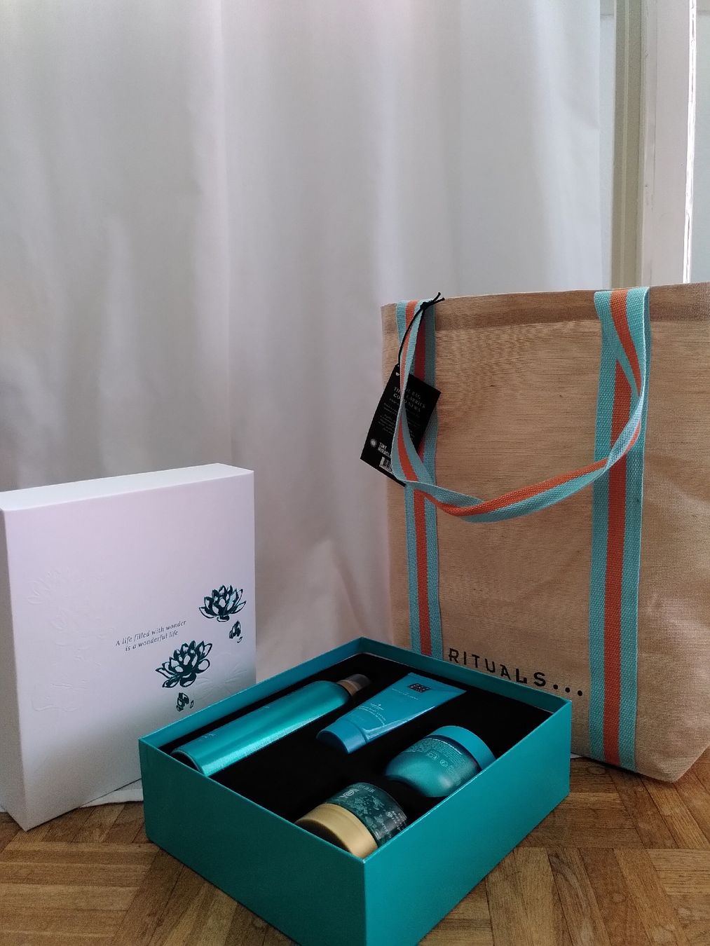 Rituals Idratazione: RITUALS Geschenkset Lotus Flower & White Tea – Usato da Bern venduto da Urusale62 1
