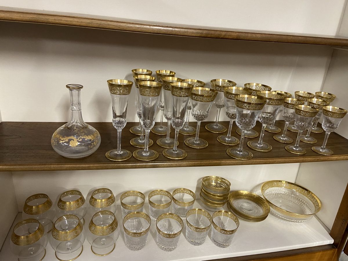 Set di piatti: St.Louis Crystal Gläser 46teilig – Usato da Dietikon venduto da brocki-eyra 8