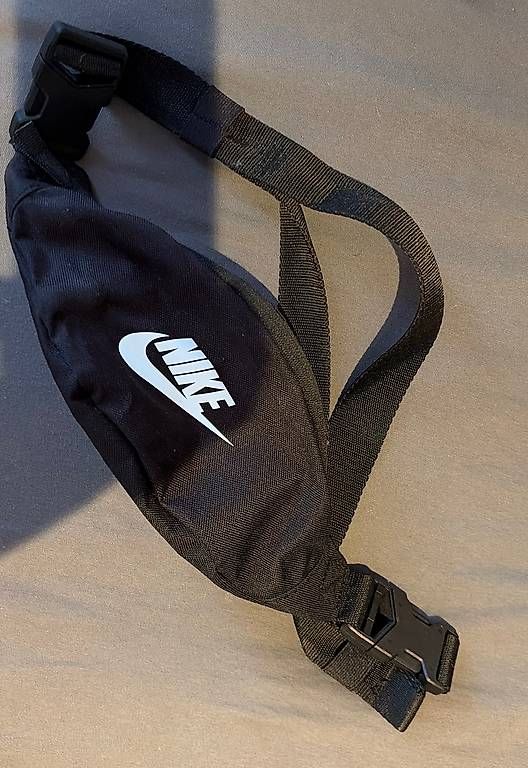 Sacs: Nike Bauchtasche – D'occasion à Watt par PierroA4