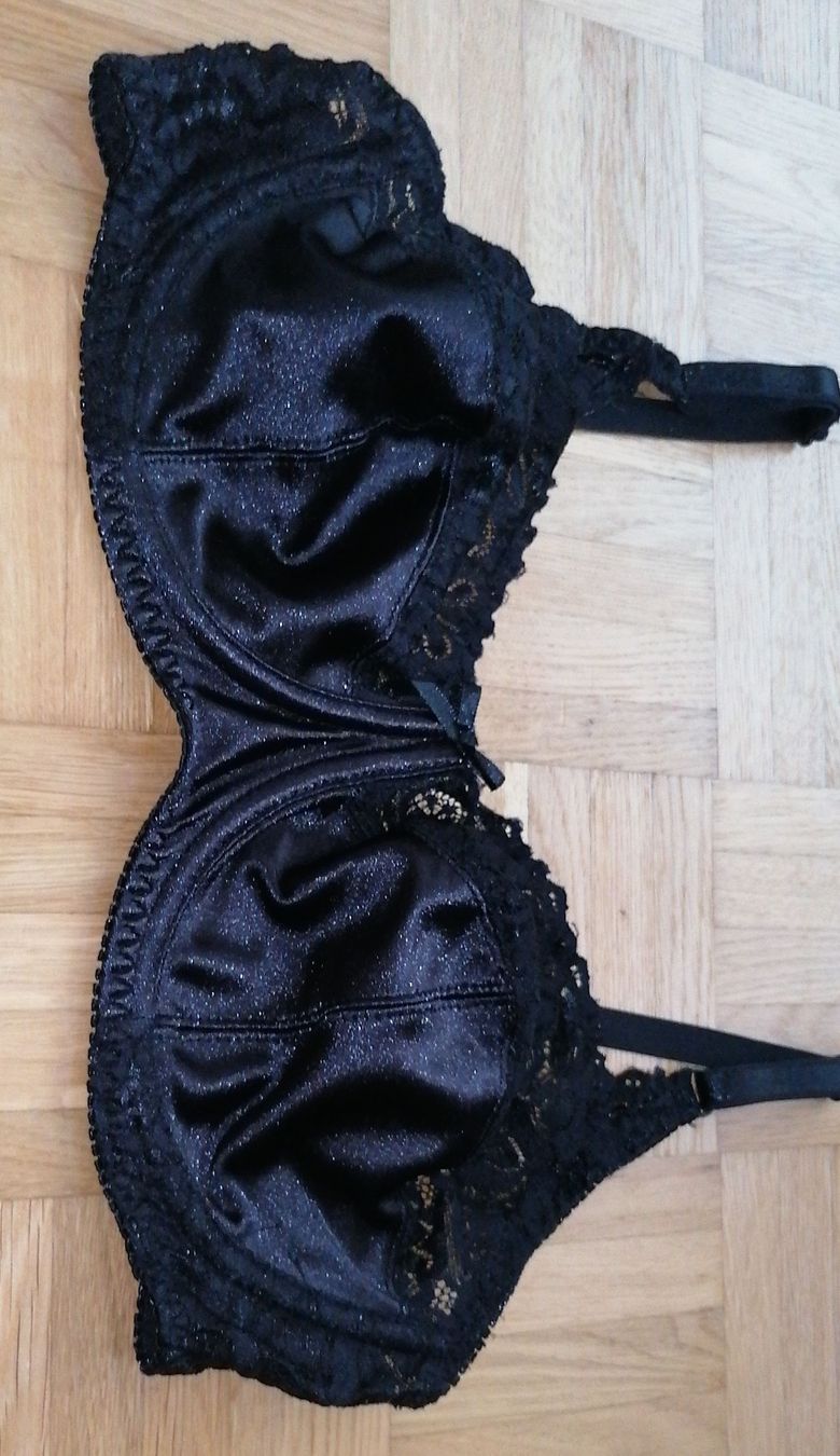 Autres dessous: Schwarzer BH mit Spitze – D'occasion à Dübendorf par an_nk8z