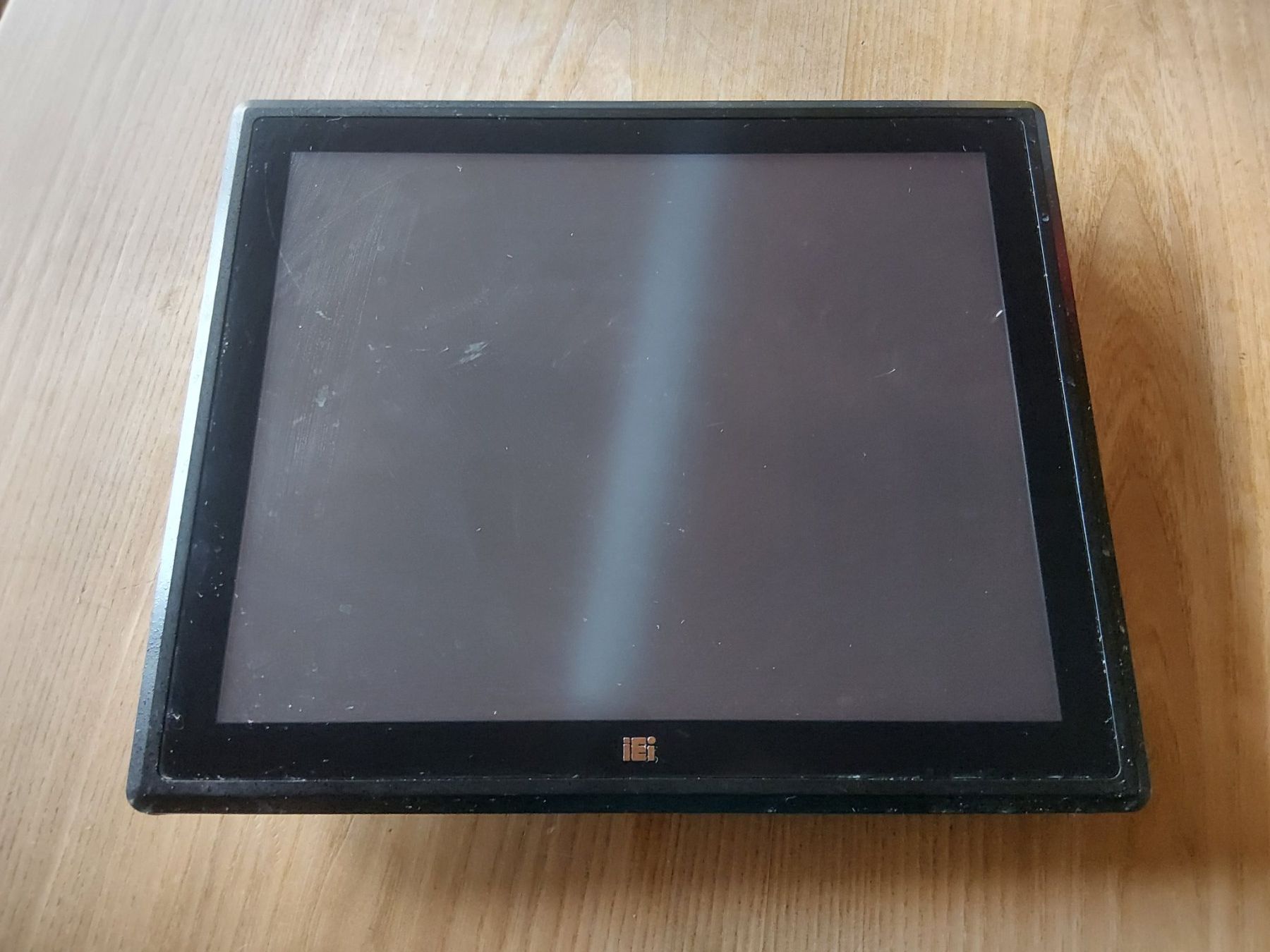 Monitore: IEI Touch Panel Computer 10 Zoll – Gebraucht aus Schwarzenegg von Joshi1800