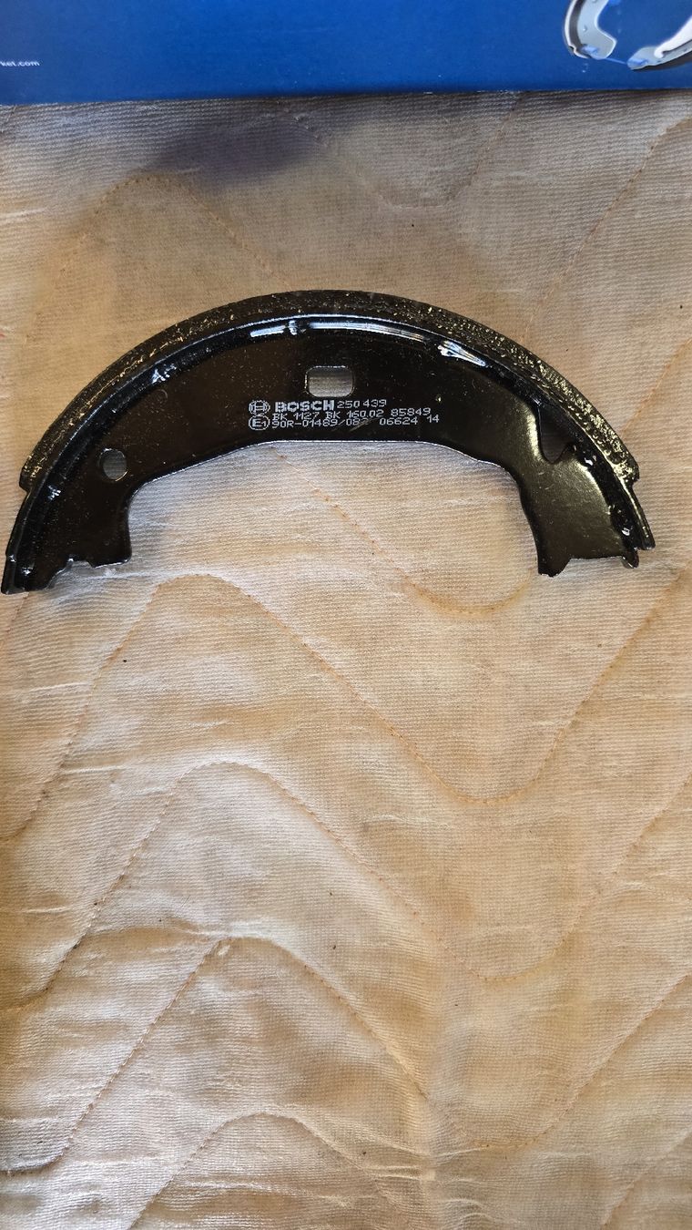 BMW Toutes les pièces auto: BMW e46 Handbremsbeläge NEU – Neuf avec emballage d'origine à Recherswil par E46_Cab 2
