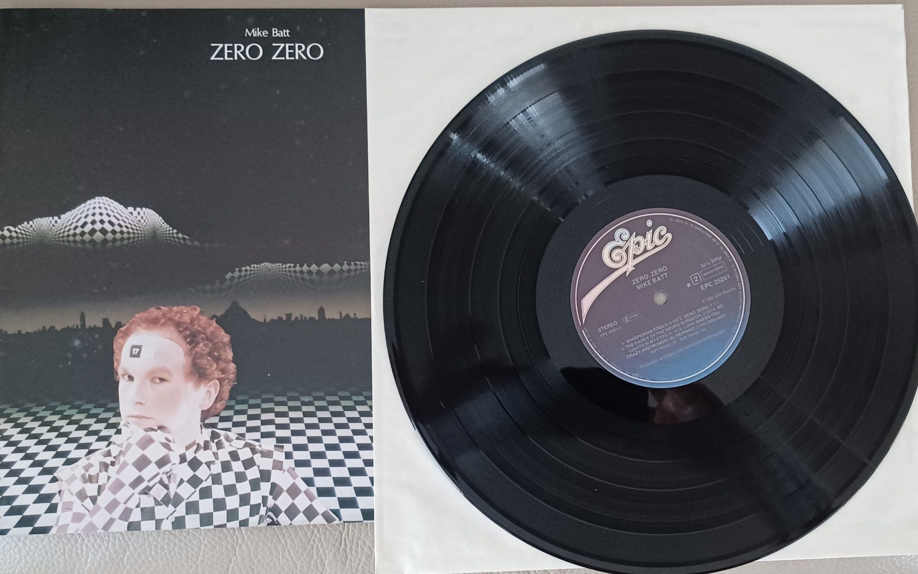 Vinyles: Mike Batt - ZERO ZERO, NEW Wave/ Synth. Pop 1982 – Neuf (Voir description) à Hägendorf par Plattenhardt 5