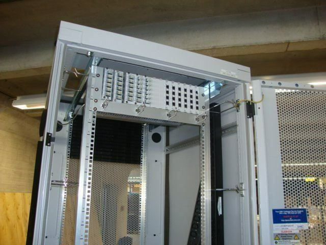 PCs: Computerrack – D'occasion à Gross par Triumph67 3