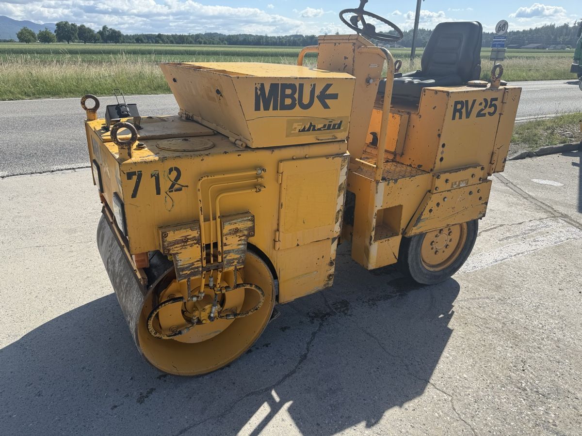 Bomag Tutte le macchine: Zweirollen Walze Kombiwalze – Usato da Niederbipp venduto da baggerch 6
