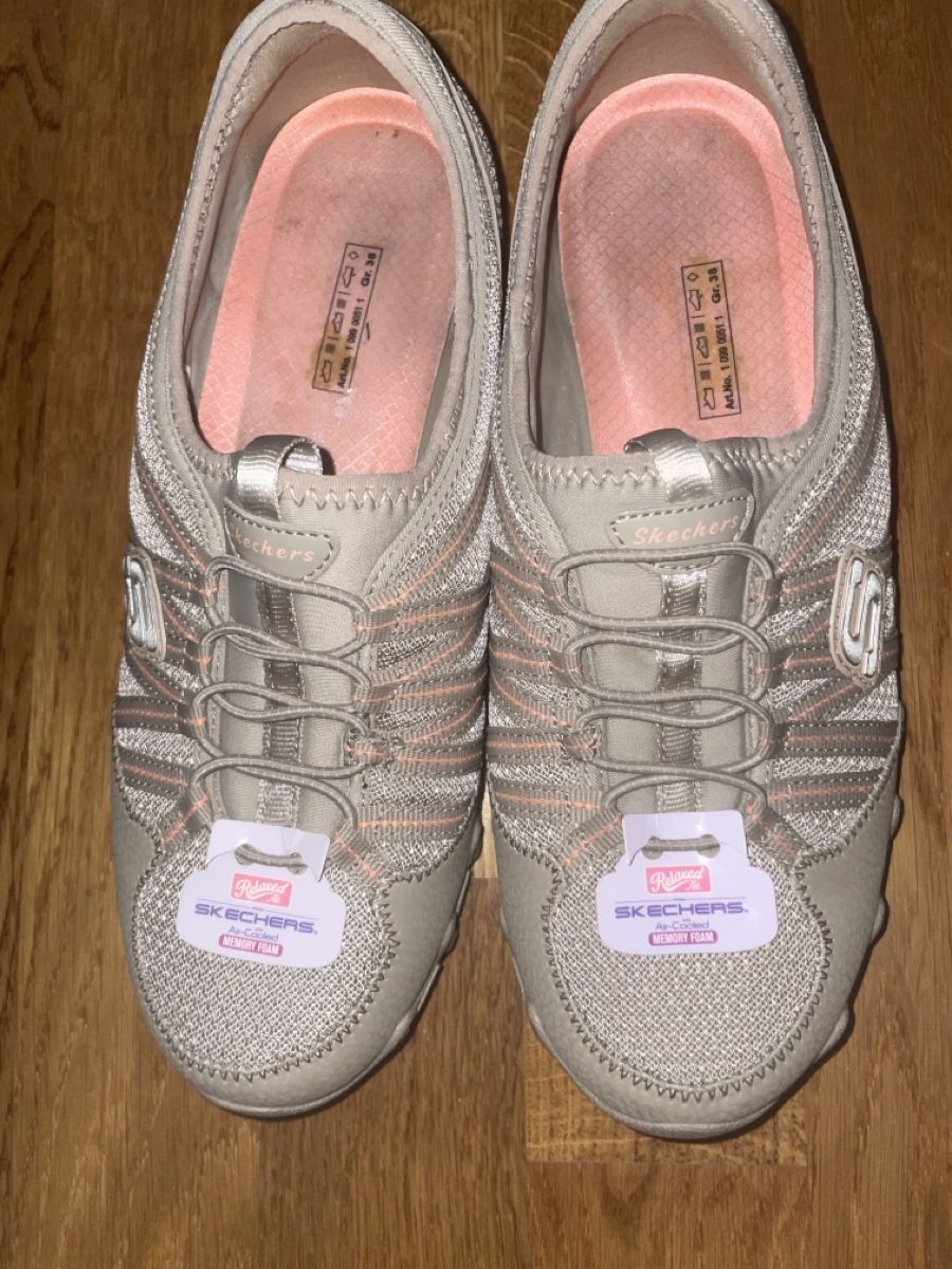 Skechers Scarpe da donna: Skechers Gr.38 beige neu – Nuovo (secondo la descrizione) da Baar venduto da Vili7