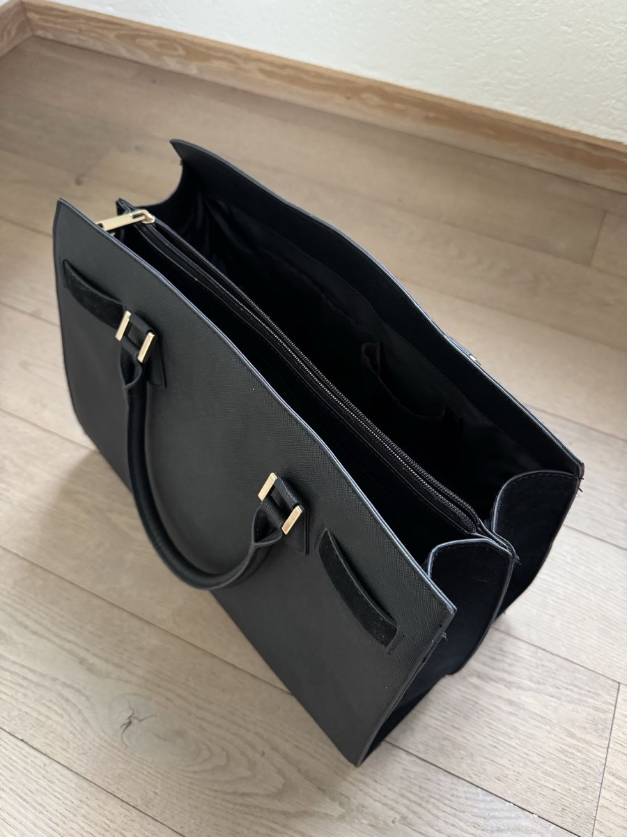 H&M Borse da donna: Schwarze Handtasche – Nuovo (secondo la descrizione) da Zürich venduto da nadinesut 1
