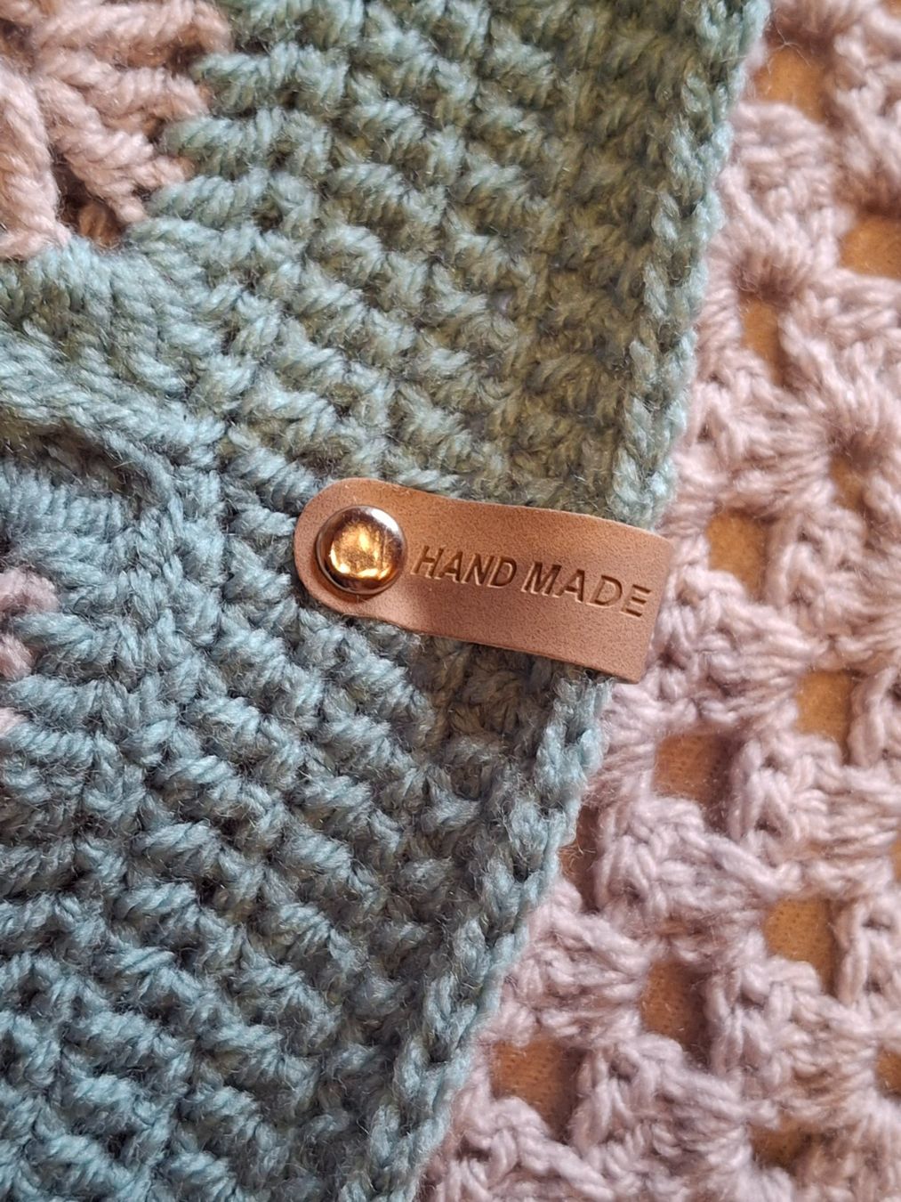 Gilet & Giacche senza maniche: Fait main au crochet jaquette taille unique – Nuovo (secondo la descrizione) da Villiers venduto da san_jn5w 1