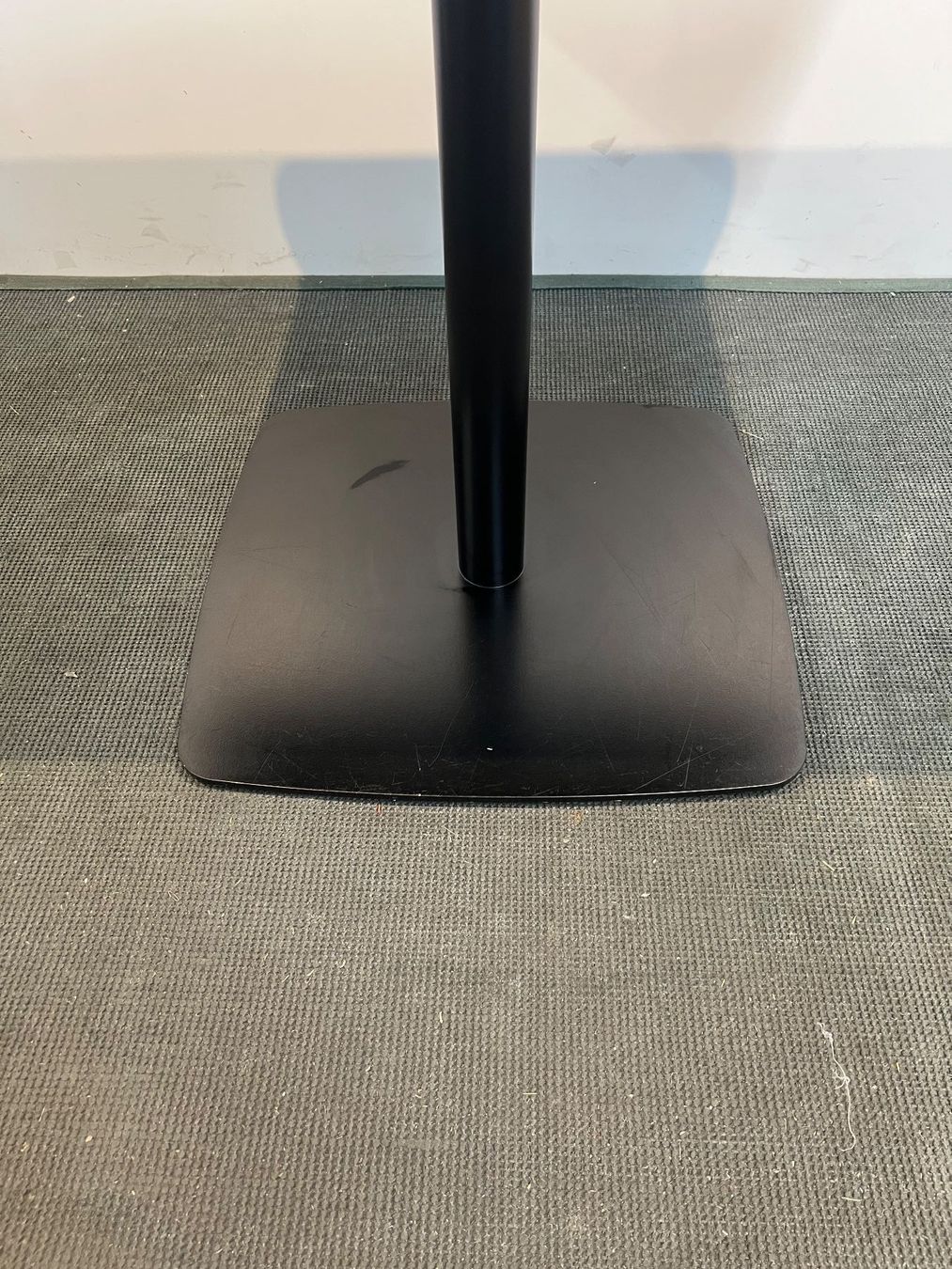 Steelcase Tavoli: 016 Bartisch COALESSE / STEELCASE – Usato da Wangen an der Aare venduto da TBYN 5