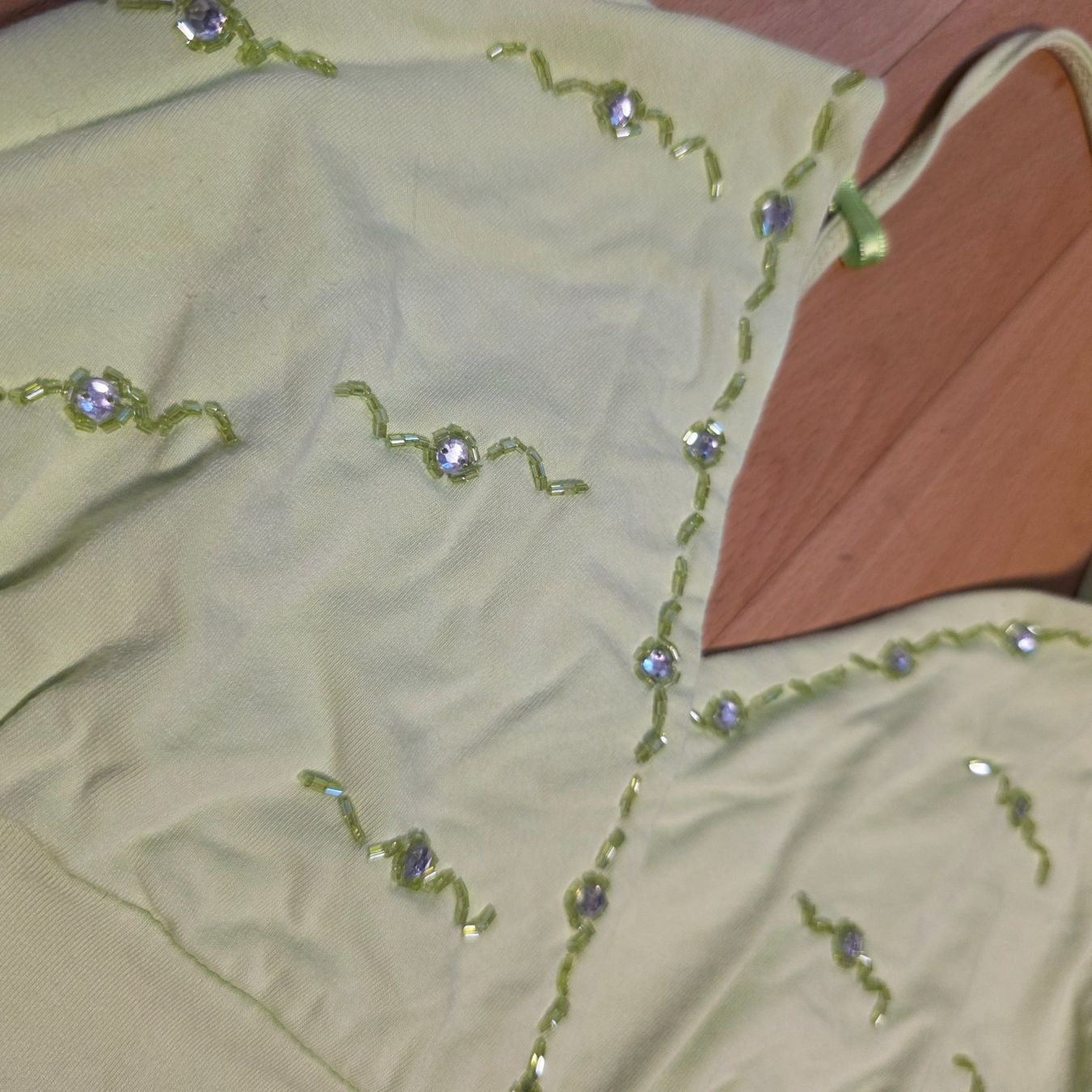 Top: Vintage Top grün M mit Perlen elegant – Usato da Wald ZH venduto da CapLux 5
