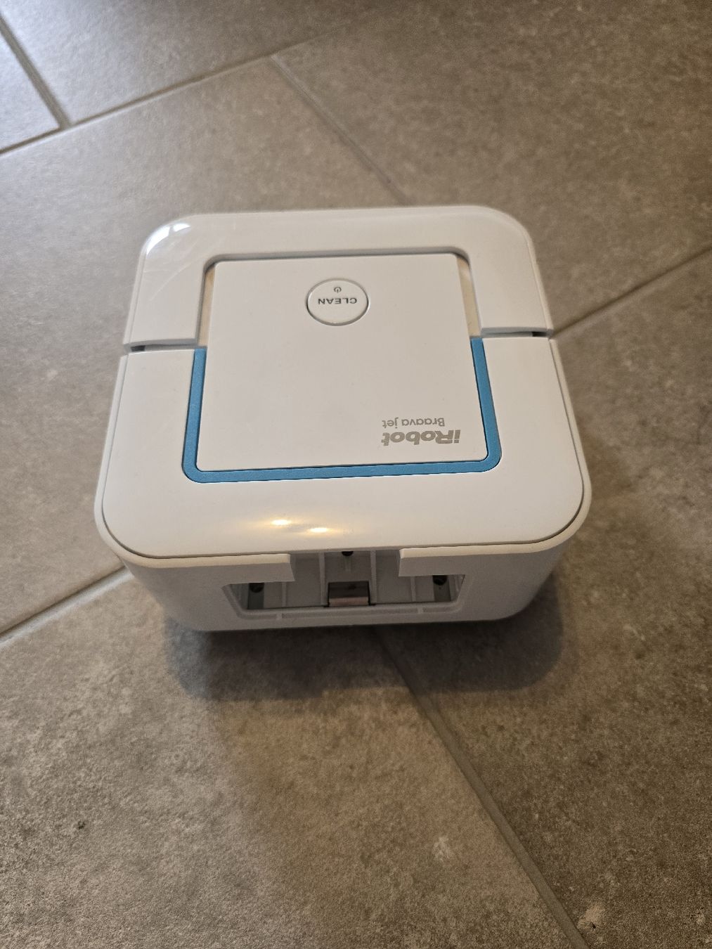 Irobot Aspirapolveri & Accessori: iRobot Braava jet – Difettoso da La Chaux-de-Fonds venduto da orelg 1