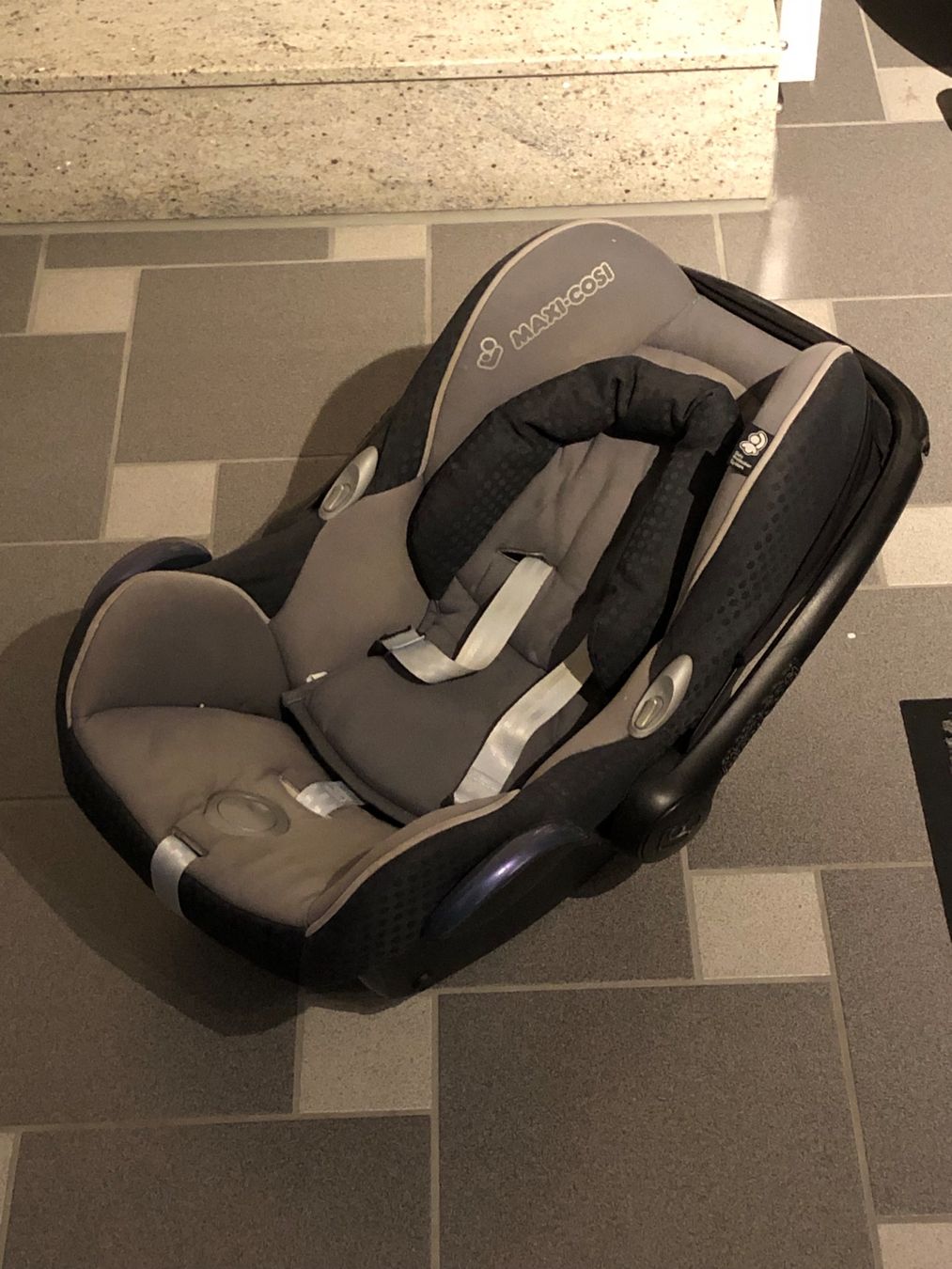 Seggiolini per auto: Maxi Cosi – Usato da Sins venduto da gui_8fts