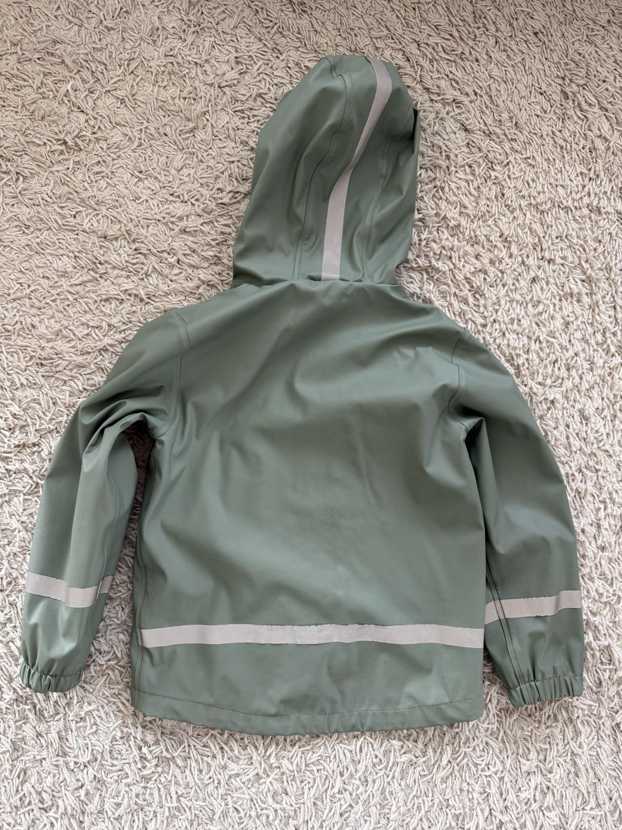 Jacken & Mäntel: Regenjacke, Grösse 122/128 – Gebraucht aus Langenthal von Leclafel 1