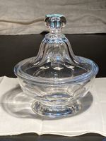 Bonbonnière en cristal taillé Française années 1920