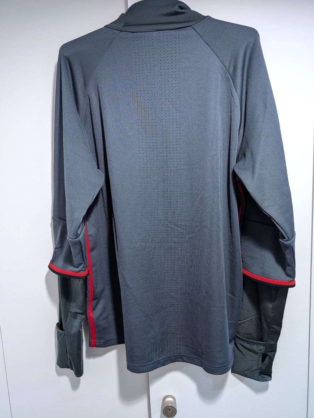 Adidas Canottiere & Pantaloni: BELGIEN TRAININGSTOP - GRÖSSE XL - ADIDAS - NEU – Usato da Spiegel b. Bern venduto da Natix 4