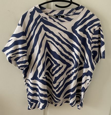 T-shirt C&A off white et bleu