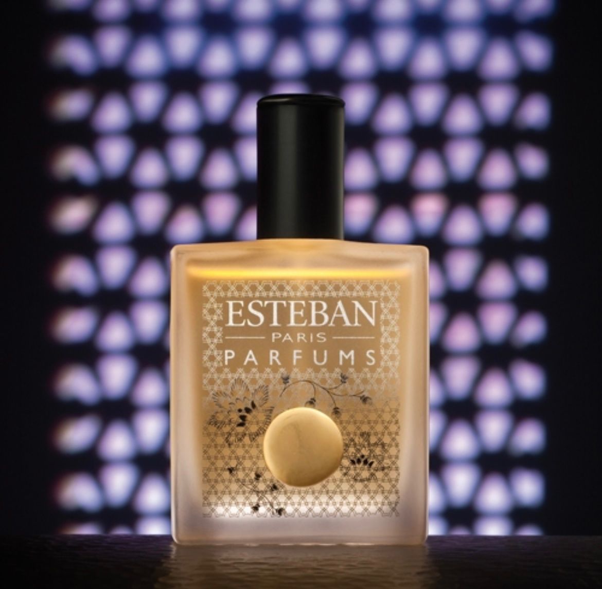 Profumi & Eau de Toilette: Belle au Parfum de Oud Esteban  6 ml sample – Nuovo (secondo la descrizione) da Chêne-Bougeries venduto da Seetooyoo 1