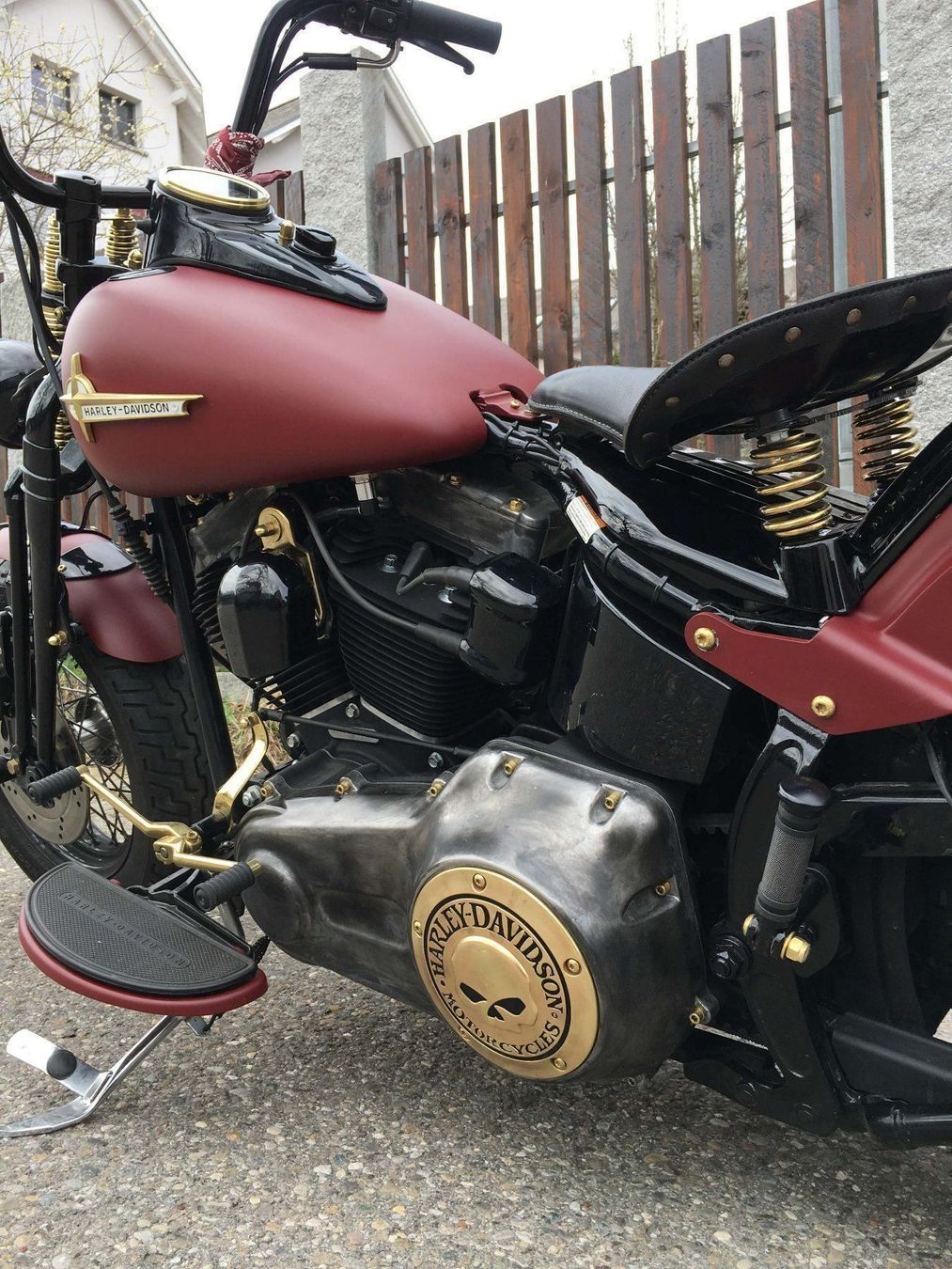 Harley-Davidson Chopper: Harley Davidson Cross Bones -blood bones – Nuovo (secondo la descrizione) da Oberuzwil venduto da artsilvan 1