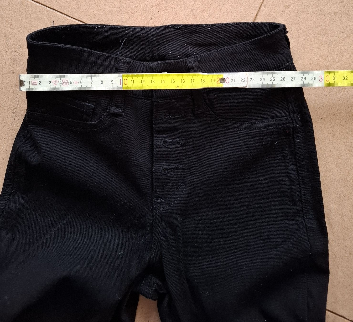 Pantaloni: Hose schwarz Grösse XS Danen – Usato da Thun venduto da lede 4