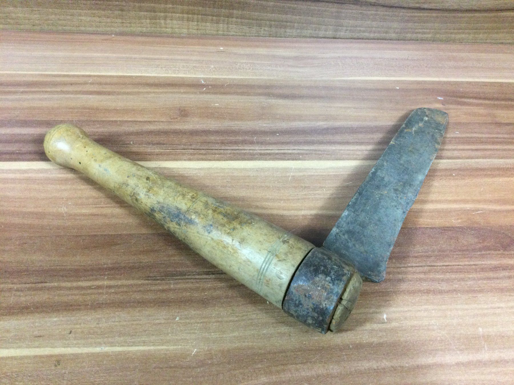 Attrezzi da lavoro: Altes gebrauchtes Schindelmesser mit Holzgriff – Usato da Wangen SZ venduto da kuriosum12 4