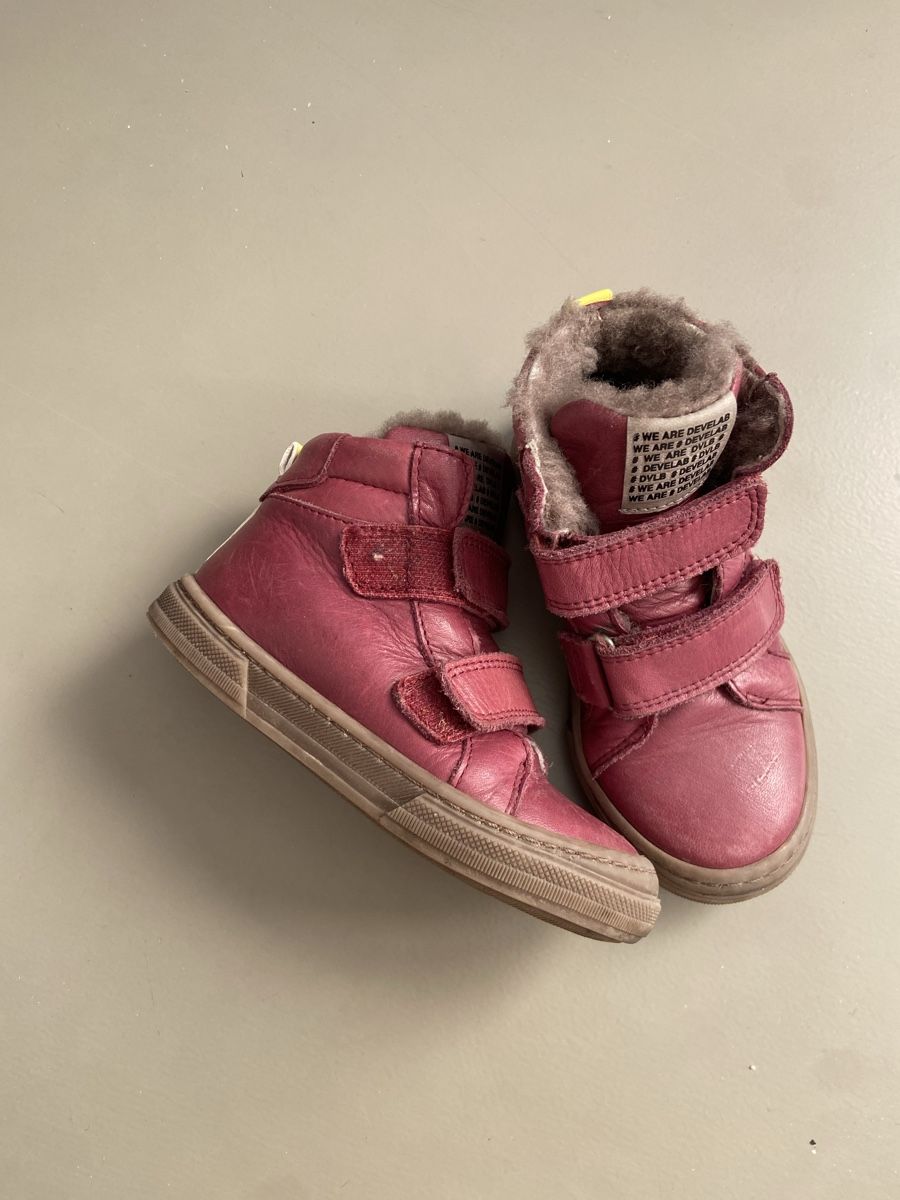 Chaussures garçon: Kinder Winterschuhe Develab Grösse 25 – D'occasion à Luzern par myn_2rrg 1