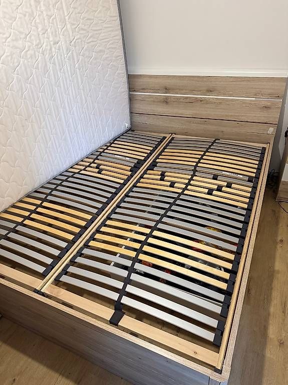 Letti: Bett inkl. Matratze + 2 Nachttische – Usato da büsingen venduto da simi080 1