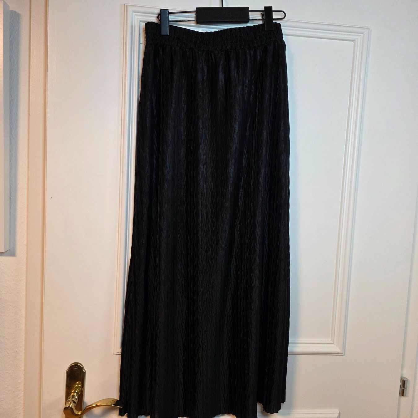 Vila Gonne: Schwarzer Vintage Style Plisseerock S/M – Usato da Wald ZH venduto da CapLux 7