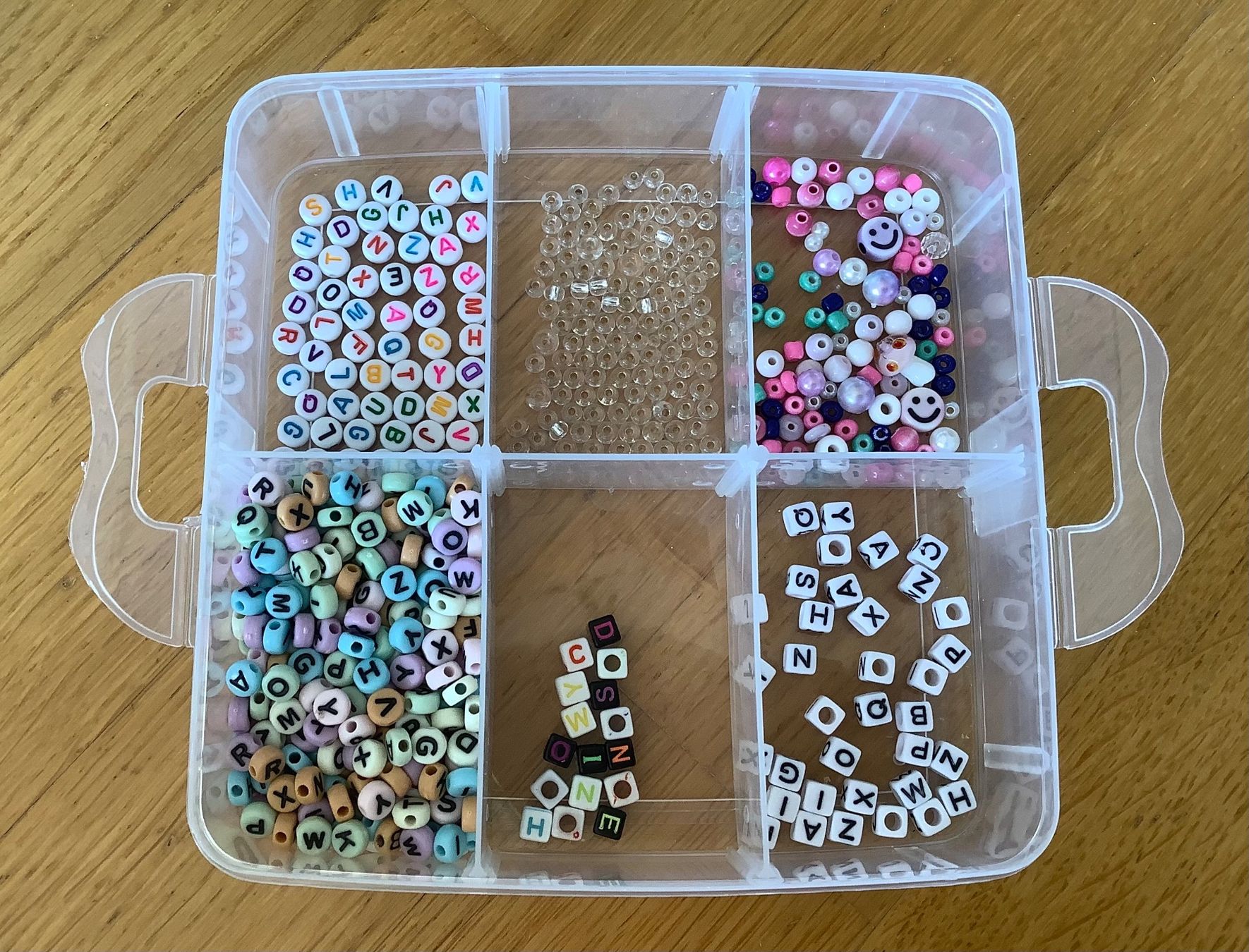 Kit bricolage: Perlen Set in Aufbewahrungsbox – Usato da Adliswil venduto da Urspirit 3