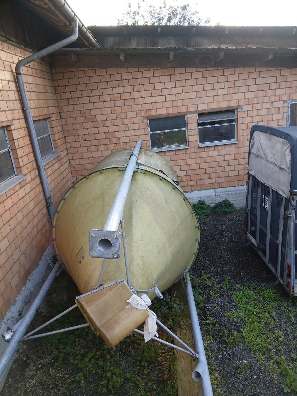 Nourriture: Futtersilo 12m³ Kraftfutter – D'occasion à Küssnacht am Rigi par Rep1993 1