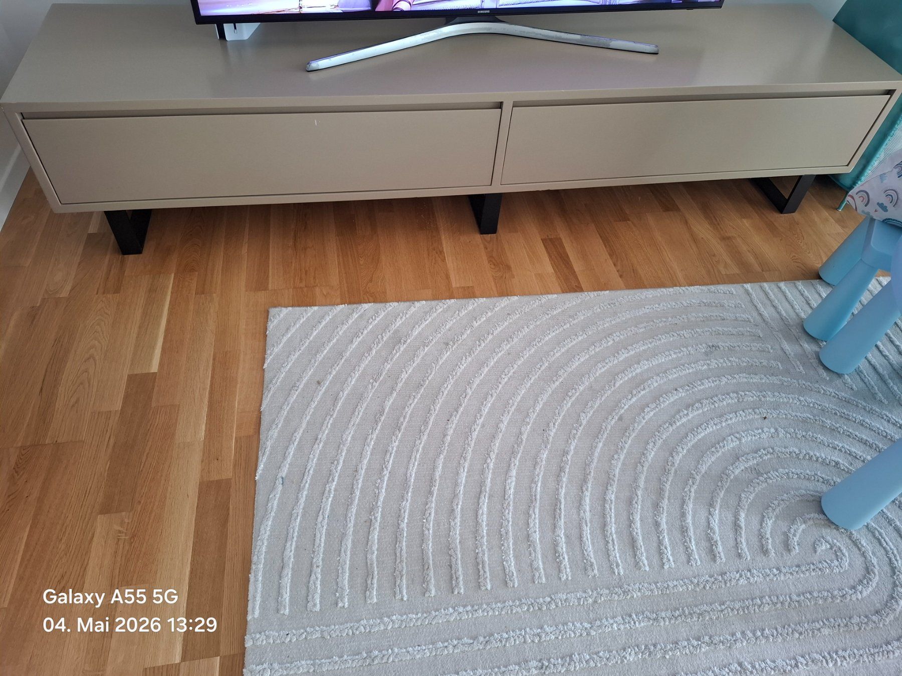 Mobili TV: Tv tisch – Usato da St gallen venduto da uem_8dnz